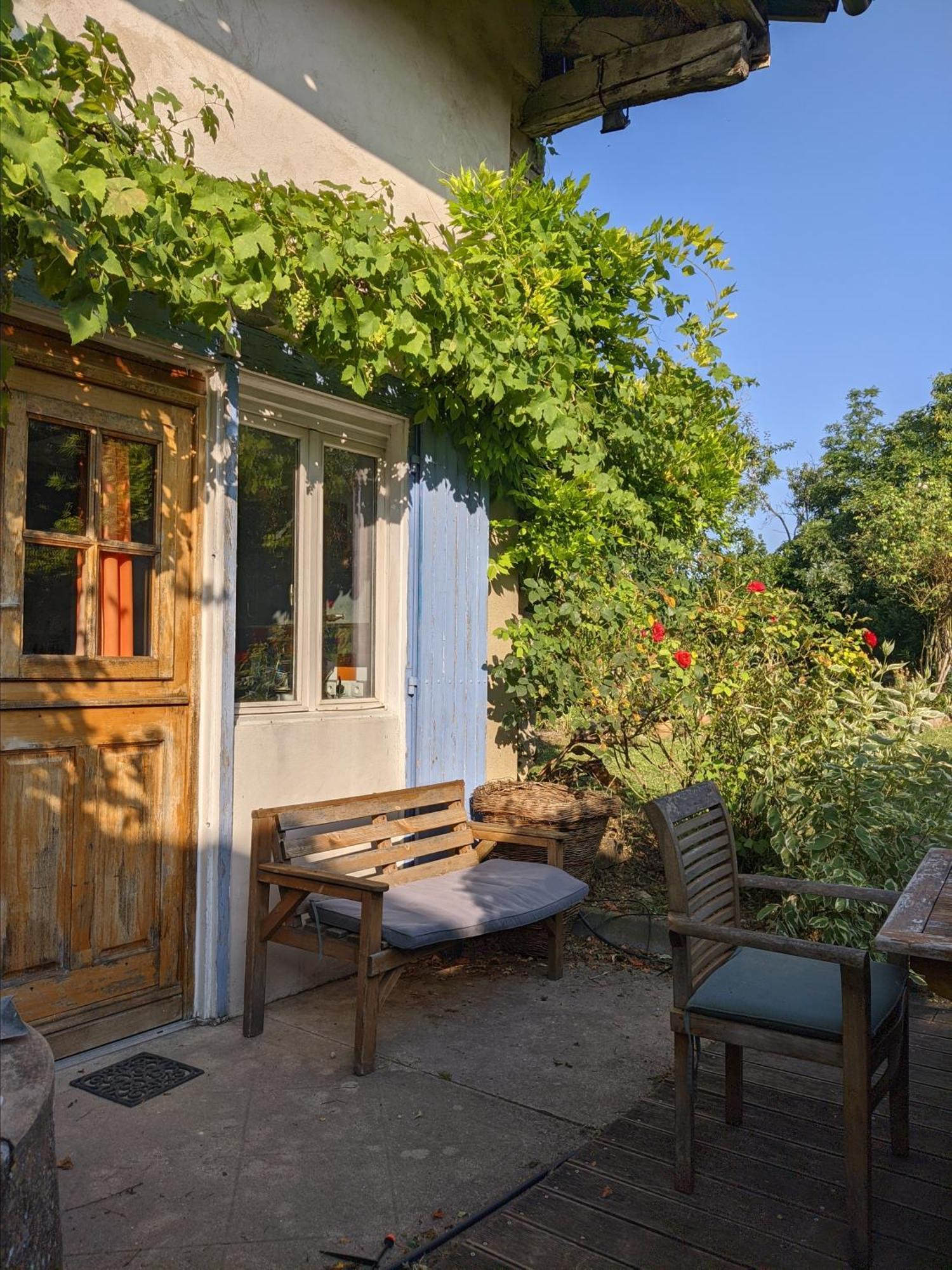 Les Volets Bleus Villa Arcais Exterior photo