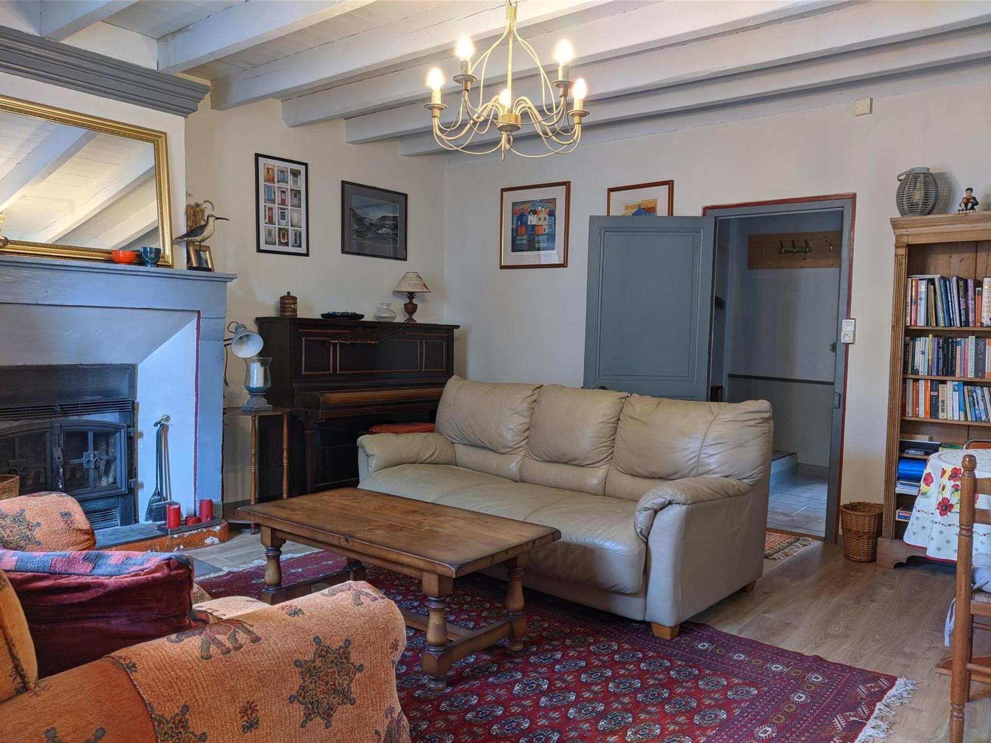 Les Volets Bleus Villa Arcais Exterior photo